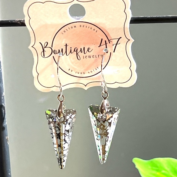 Swarovski Crystal - drop earrings. - Picture 1 of 4